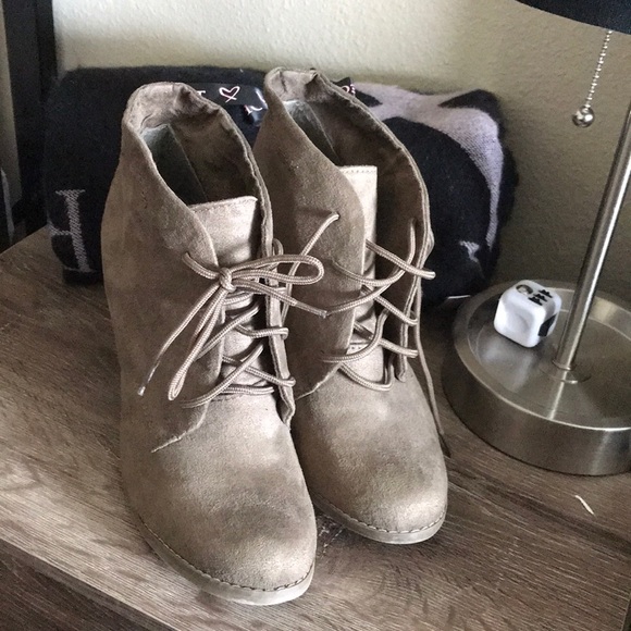 Brown Old Navy Booties ! - Picture 1 of 5
